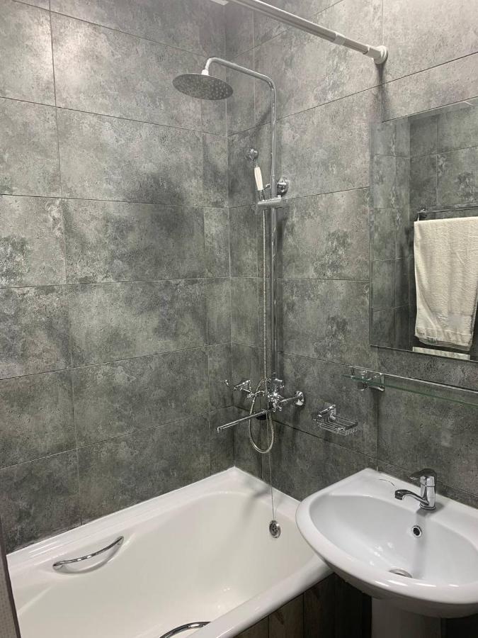 Apartment Tashkent 3 Bedrooms Eksteriør billede